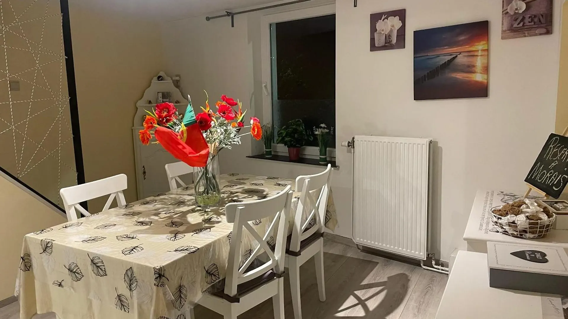 Apartmán Charming Flat In Charleroi 100 Sqm Private Parking