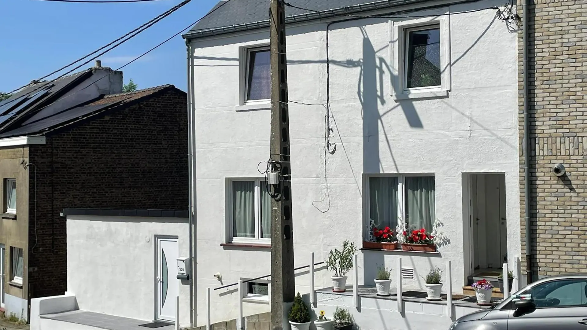 Charming Flat In Charleroi 100 Sqm Private Parking Apartment