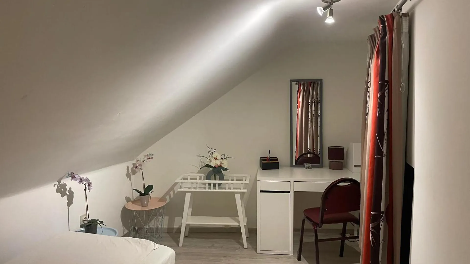Charming Flat In Charleroi 100 Sqm Private Parking Apartment 0*,